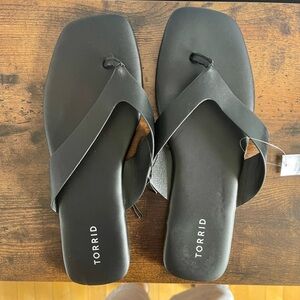 *3 for $8!!* NEW! Square Toe Torrid Flip Flops